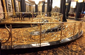 Mimariye Değer Katan Estetik ve Güvenlik Çözümü Pirinç Korkuluklar